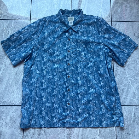L.L. Bean Other - L.L. Bean Mens Blue Palm Leaf Print Traditional Fit Button Up Short Sleeve Shirt